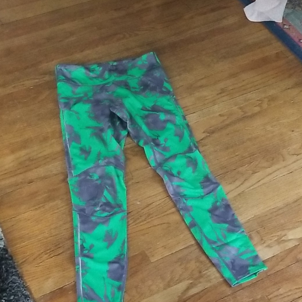 Joy Lab barely worn green &grey leggings